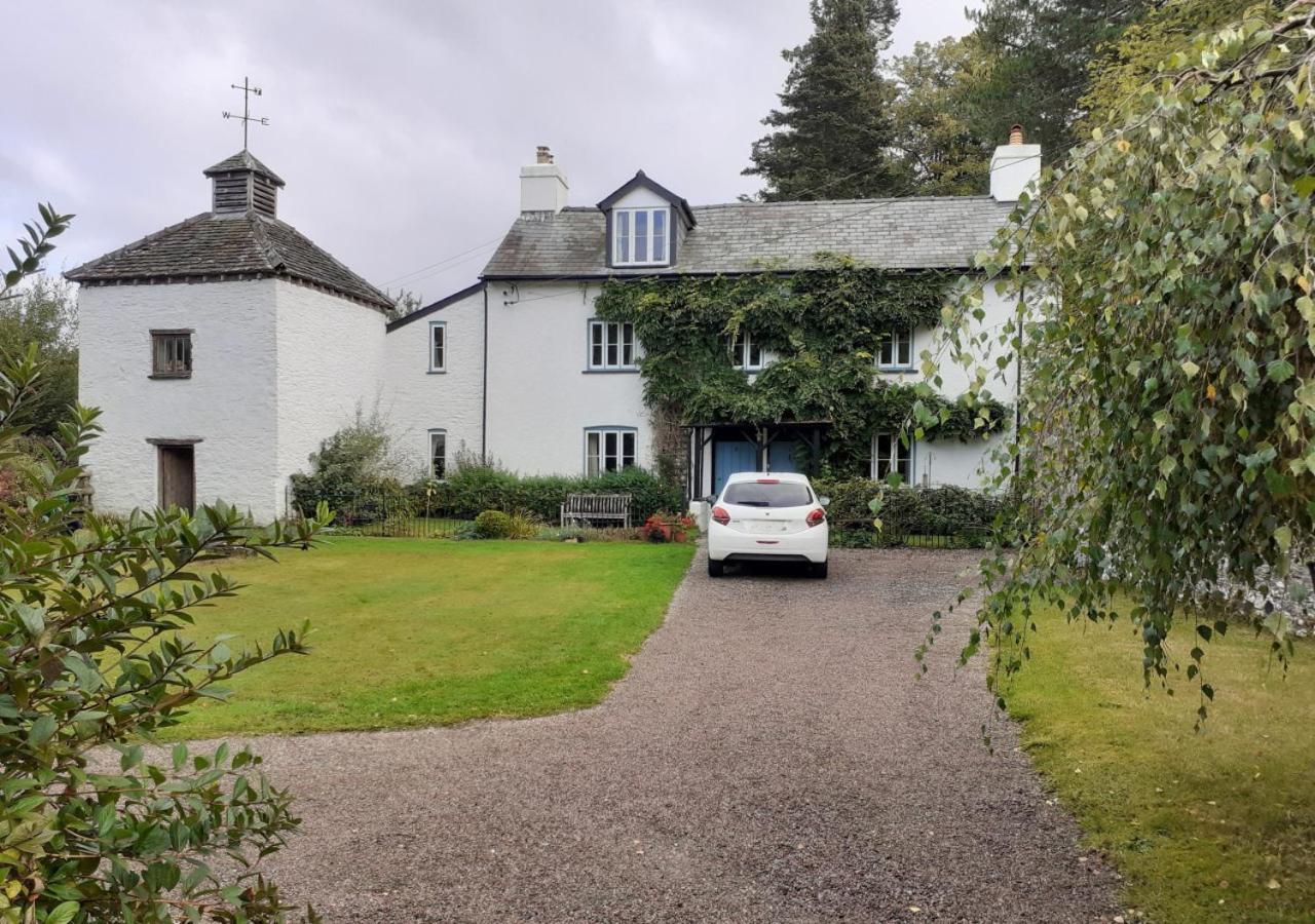 Castell Madoc Cottages Lower Chapel Екстер'єр фото