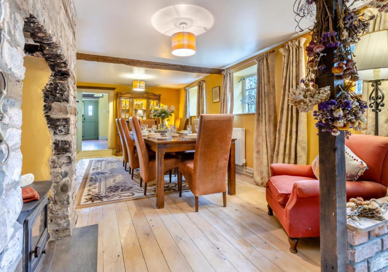 Castell Madoc Cottages Lower Chapel Екстер'єр фото