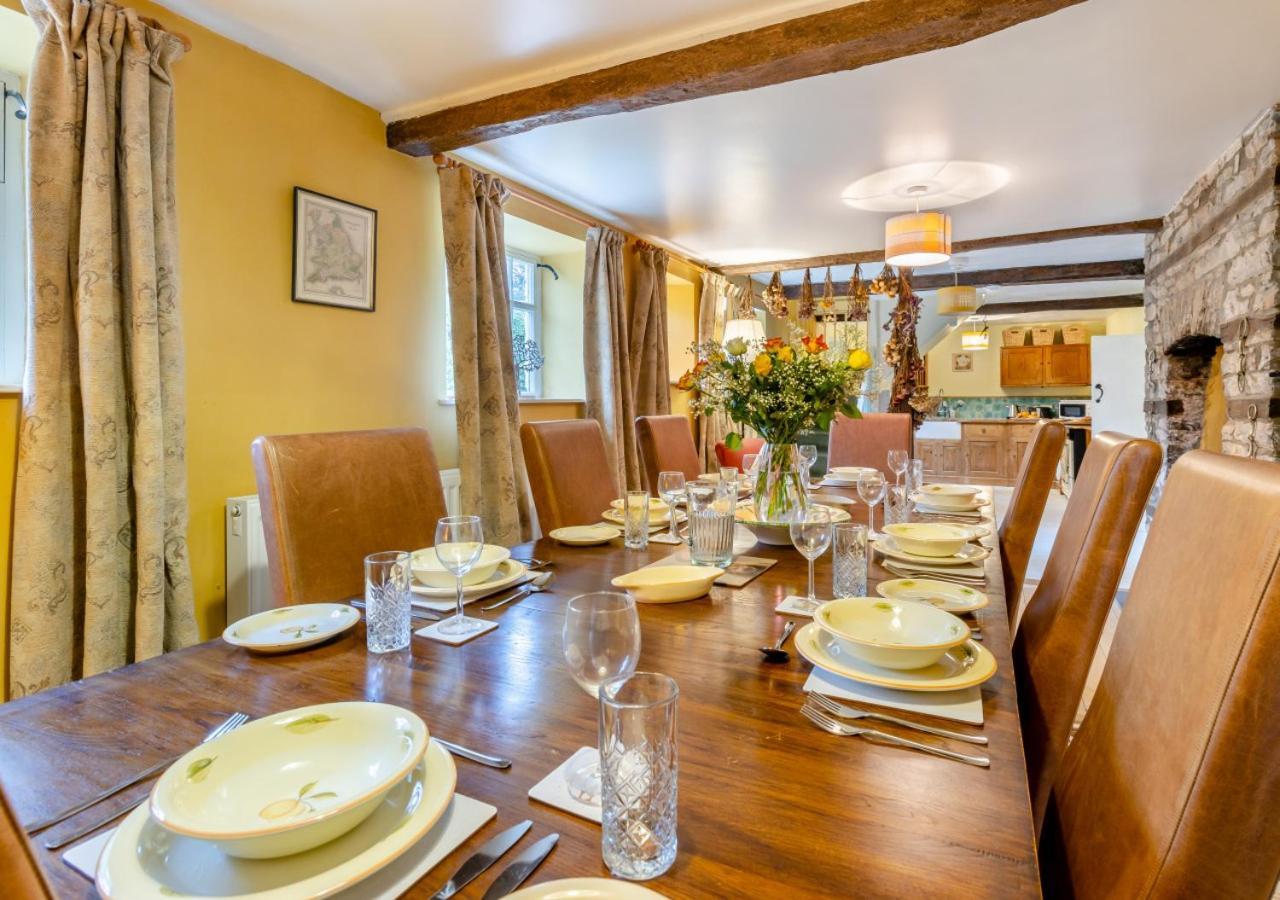 Castell Madoc Cottages Lower Chapel Екстер'єр фото